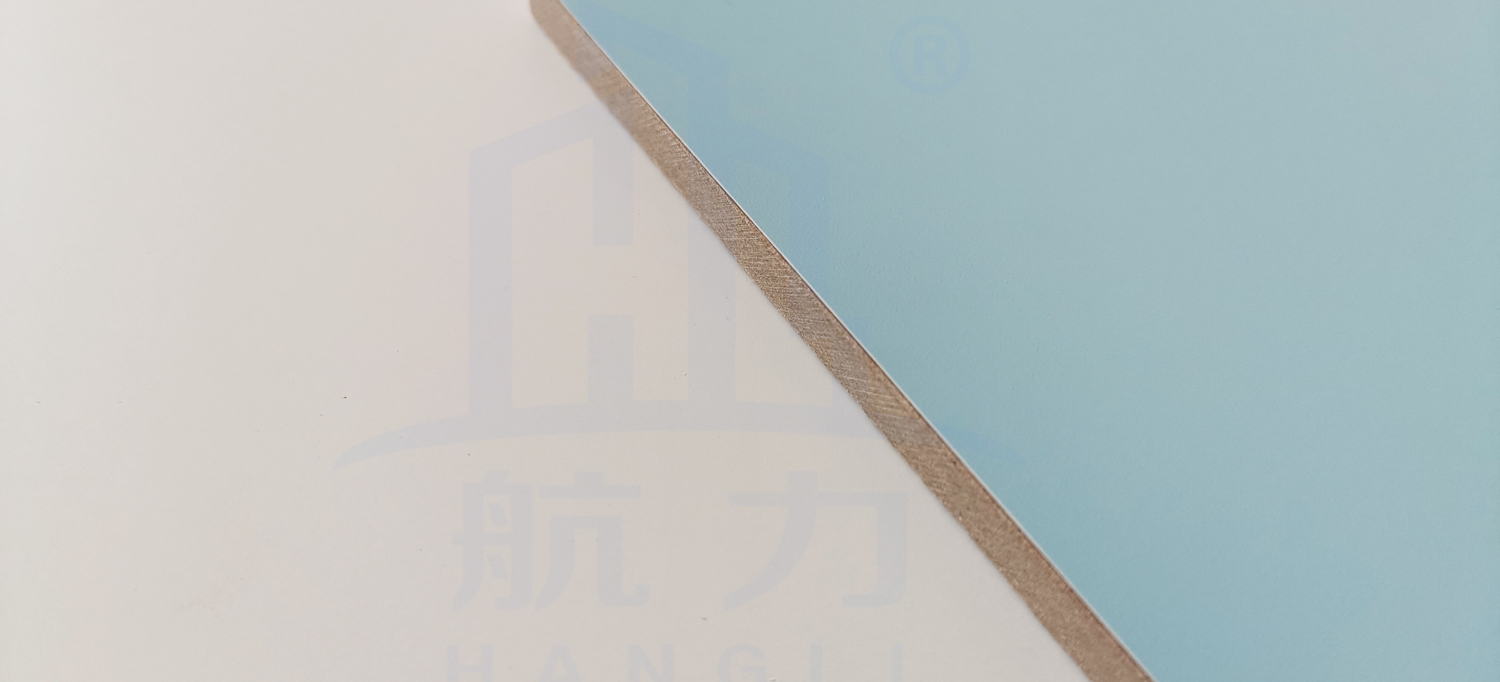 以石英纖維防火板為基材；  ●綠色環(huán)保，無甲醛、無石棉；  ●A級阻燃，防火、防潮；  ●堅固耐用，超長壽命；  ●質輕高強、隔音隔熱；  ●裝配式安裝，省時、省力、經濟；  ●表面涂層使用納米無機涂料，抗菌、防腐、防蛀、易清潔；