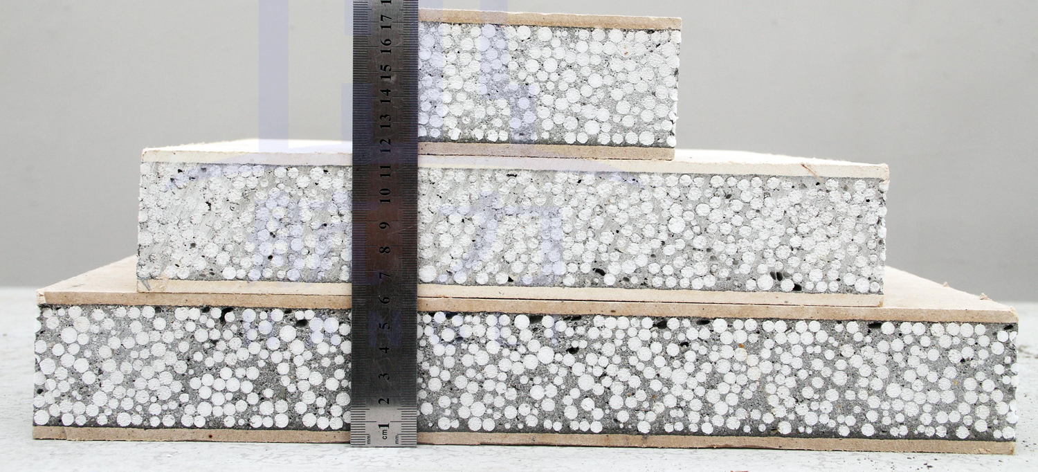 輕質(zhì)墻板產(chǎn)品芯材結(jié)構(gòu)緊密并采用優(yōu)質(zhì)硅酸鈣板作為面板，因此產(chǎn)品具備良好的防水隔潮功能，是廚房、衛(wèi)生間的理想隔墻材料。